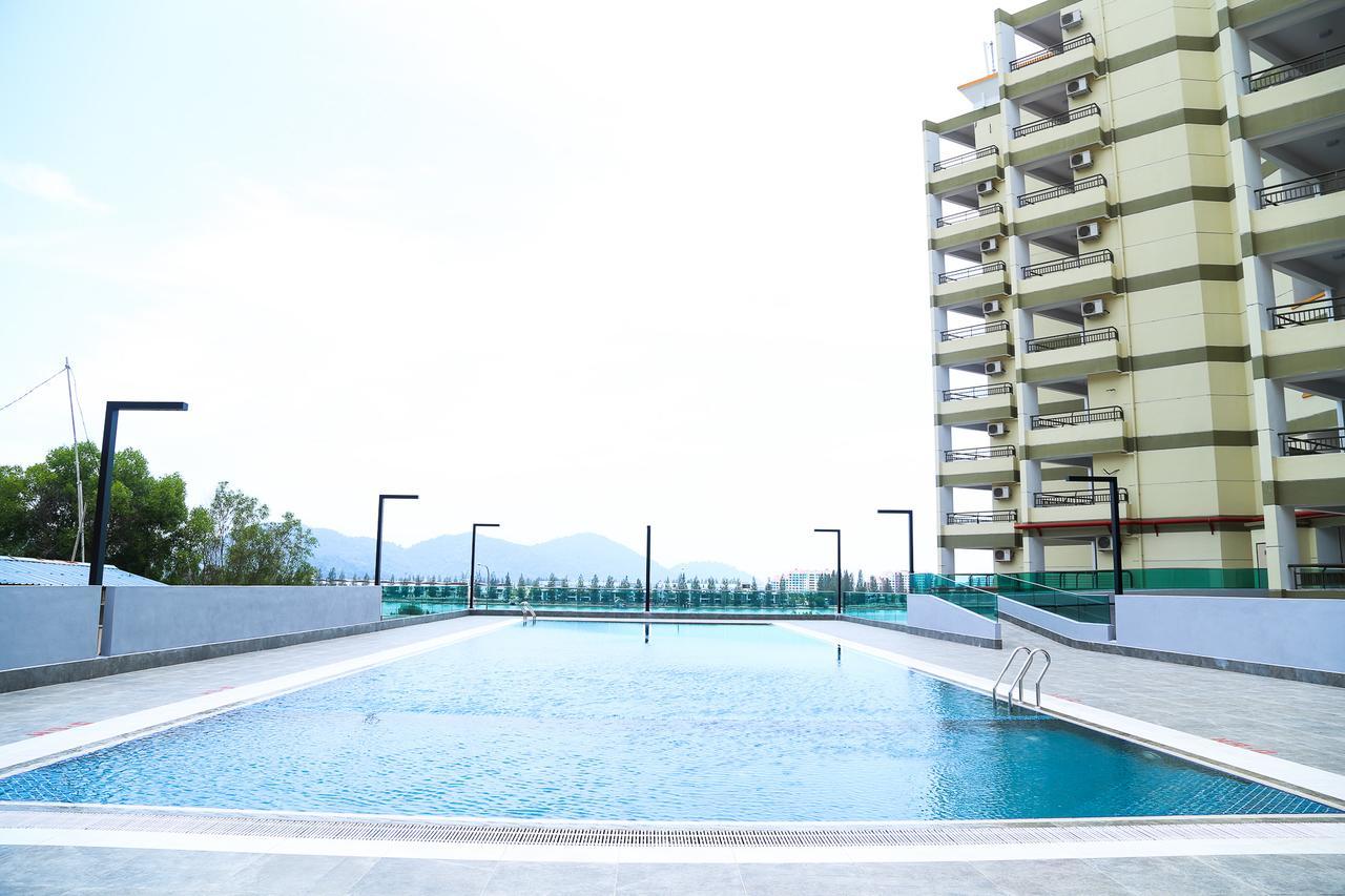 Appartamento di 40 m² con 1 camera Lumut Esterno foto